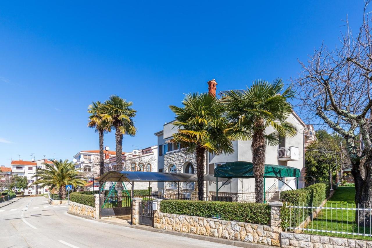 Apartments Ada Near The Sea 波雷奇 外观 照片
